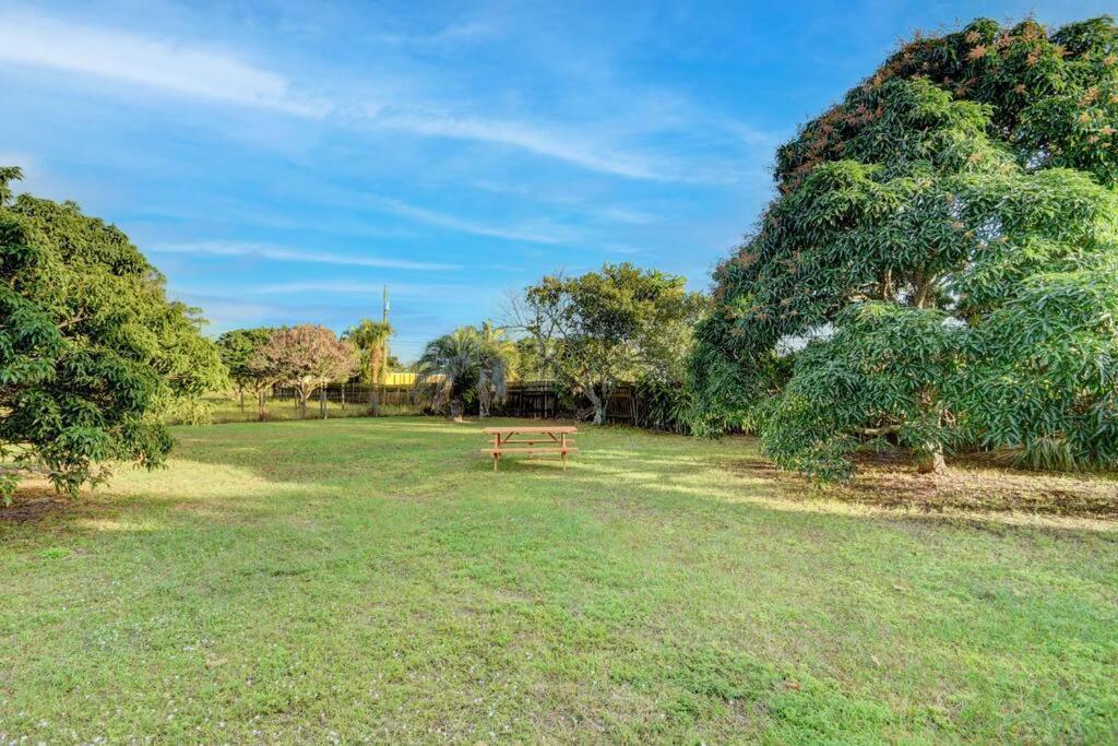 Ananda Farmhouse And Retreat. 沃思湖 外观 照片